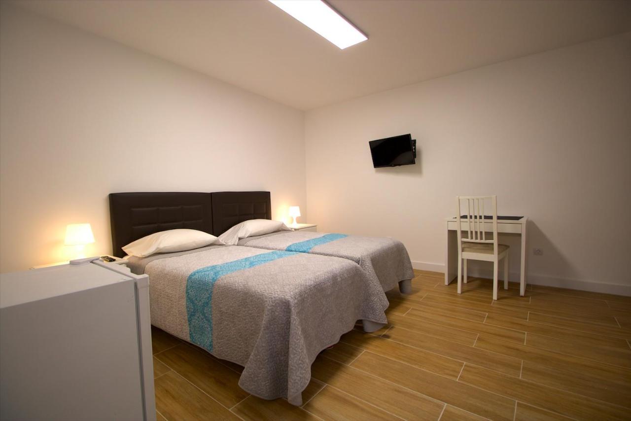 Chambre Double ou Lits Jumeaux avec Salle de Bains Privative